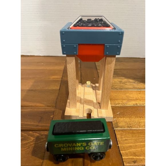 Thomas wooden track crosby coal with car - Picture 4 of 9